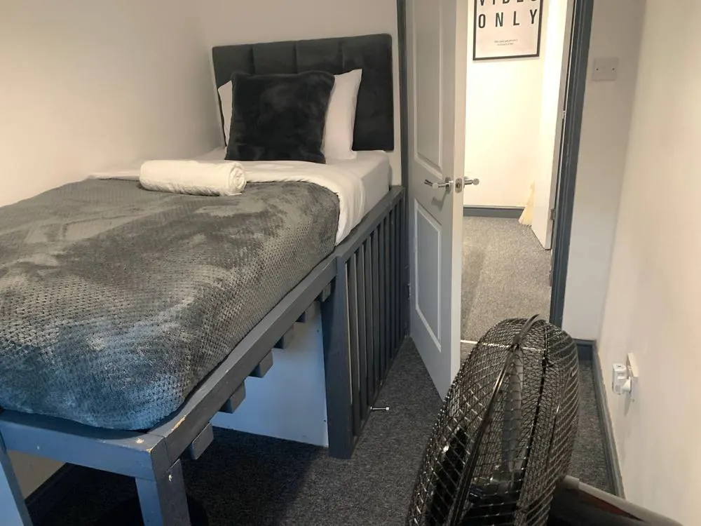 Bunk Room Clean — JTTW Cleaning Solutions